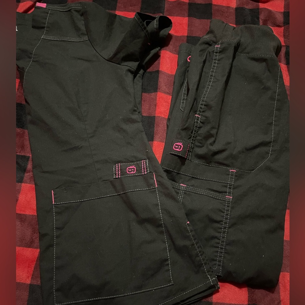 Black XS women’s Scrub set wonder flex